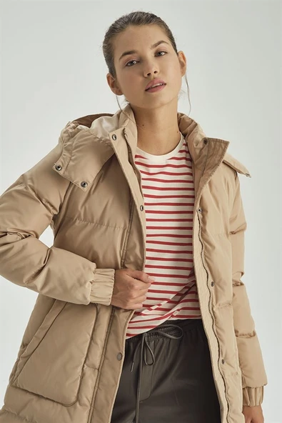 18287 WOMANIA MONT TORONTO - Resim 4