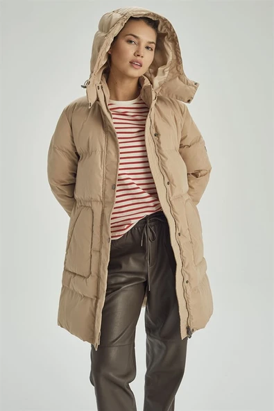 18287 WOMANIA MONT TORONTO - Resim 3