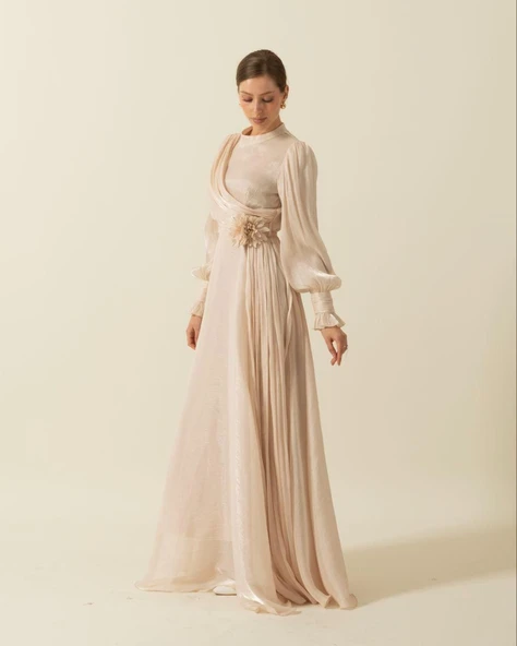 3067 STİLİFE KOL PİLİSE KUŞAK GÜLLÜ ELBİSE - Resim 7