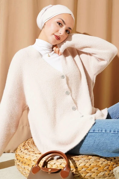 Sakallı Düğmeli Hırka Bej ürün görseli