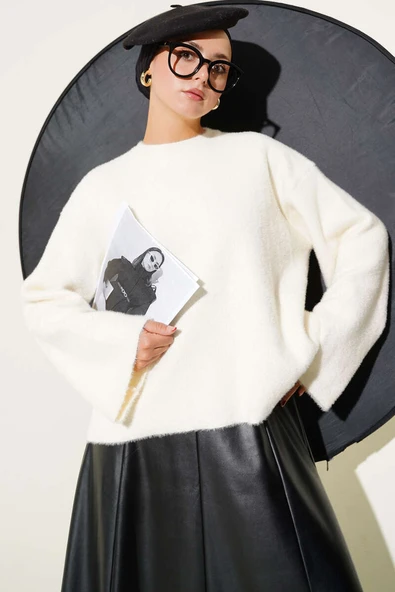 Salaş Sakallı Basic Triko Kazak Ekru ürün görseli 1