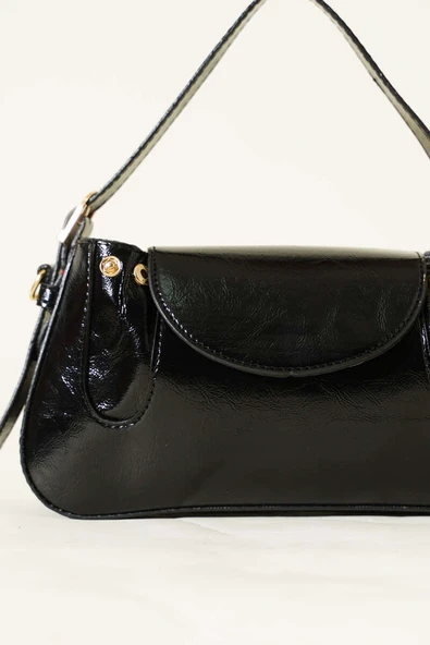 Yan Çıtçıtlı Rugan Çanta Siyah - Resim 4