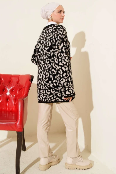 Leopar Desenli Şardonlu Triko Hırka Bej - Resim 3