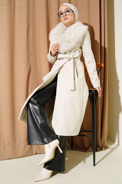 Yaka Kürk Detaylı Kaşe Kaban Bej ürün görseli 1