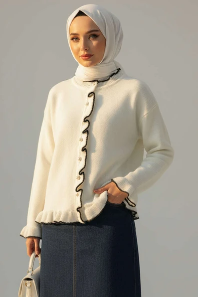 Fırfırlı İnci Düğmeli Triko Hırka Ekru ürün görseli