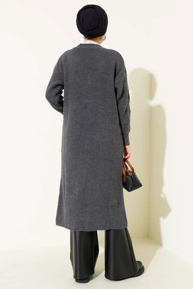 Düğmeli Cepli Uzun Triko Hırka Füme - Resim 3