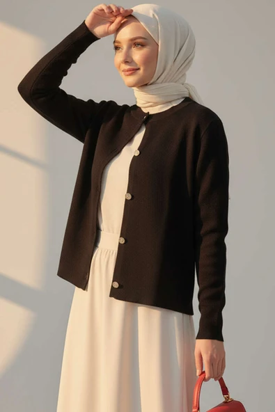 Gold Düğme Detaylı Kısa Triko Hırka Siyah ürün görseli