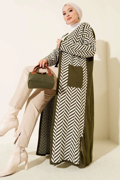 Zikzak Çizgili Desenli Uzun Triko Hırka Haki ürün görseli