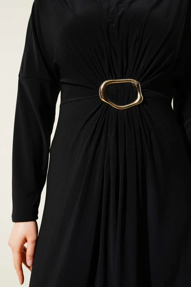 Metal Tokalı Büzgülü Elbise Siyah - Resim 4