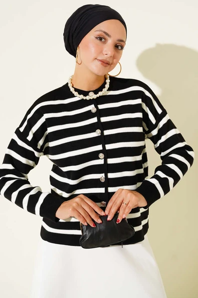 Çizgili Düğme Detaylı Kısa Triko Hırka Siyah ürün görseli