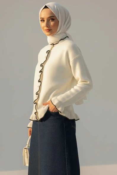 Fırfırlı İnci Düğmeli Triko Hırka Ekru - Resim 2