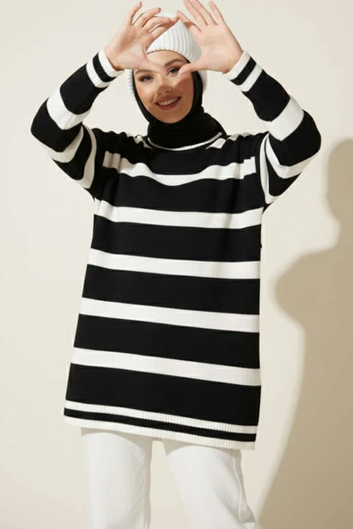 Yatay Çizgi Detaylı Triko Tunik Siyah ürün görseli 1