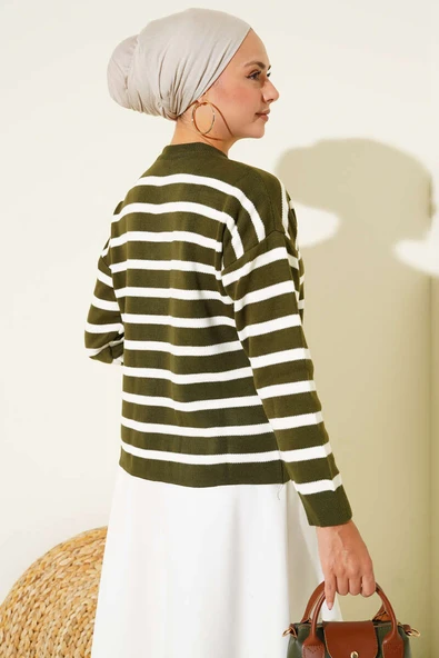 Çizgili Düğme Detaylı Kısa Triko Hırka Haki - Resim 3