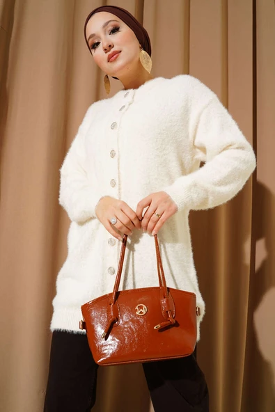 Gold Düğmeli Peluş Hırka Ekru ürün görseli