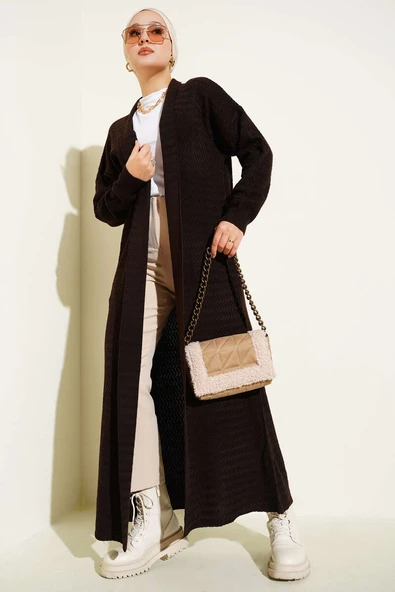 Zikzak Desenli Uzun Triko Hırka Kahve ürün görseli