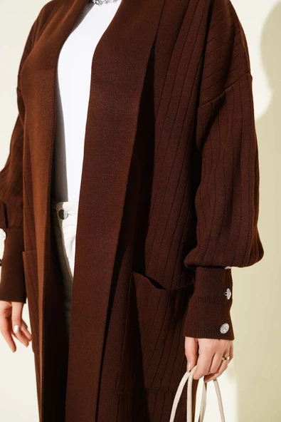 Kol Ucu Düğmeli Şal Yaka Triko Hırka Kahve - Resim 4