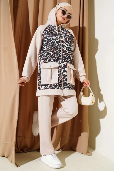 Kapüşonlu Cepli Leoparlı Scuba İkili Takım Bej ürün görseli 1