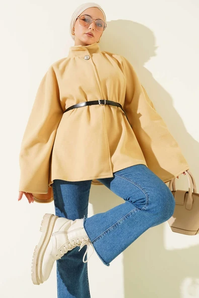 Kemerli Düğmeli Kaşe Panço Camel ürün görseli 1