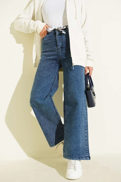 Kuşaklı Geniş Paça Kot Pantolon Orta Mavi ürün görseli 1