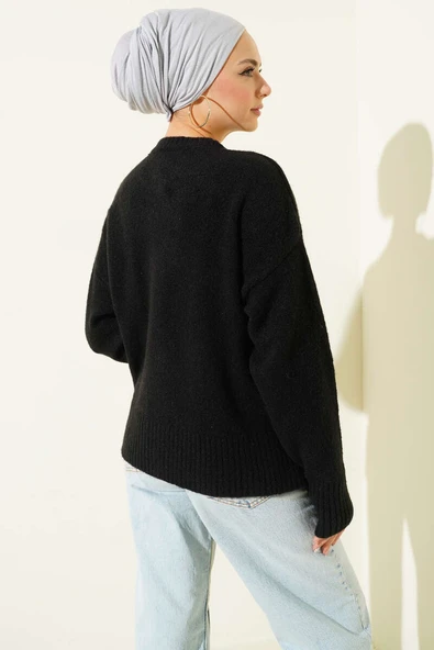 Taş Düğmeli Yumoş Triko Kısa Hırka Siyah - Resim 3