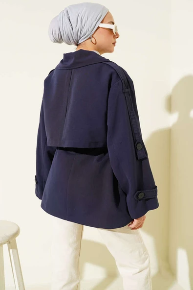 Pelerin Detaylı Kuşaklı Kısa Trençkot Lacivert - Resim 3