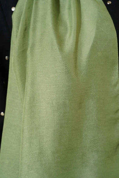 Desenli Monogram Şal Fıstık Yeşili - Resim 4