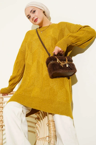 Bisiklet Yaka Yumoş Yan Yırtmaçlı Triko Tunik Yağ Yeşili ürün görseli