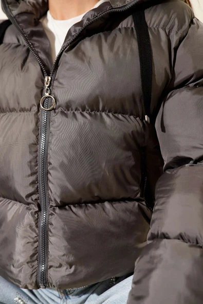 Kapşonlu Kısa Şişme Mont Füme - Resim 4