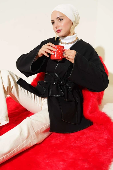 Deri Biyeli Cepli Ceket Siyah ürün görseli