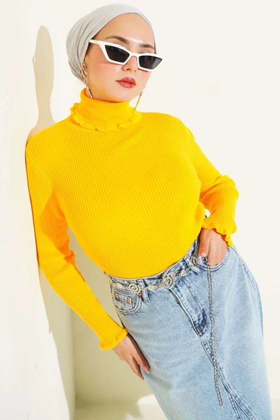 Balıkçı Yaka Fırfırlı Triko Kazak Sarı ürün görseli 1