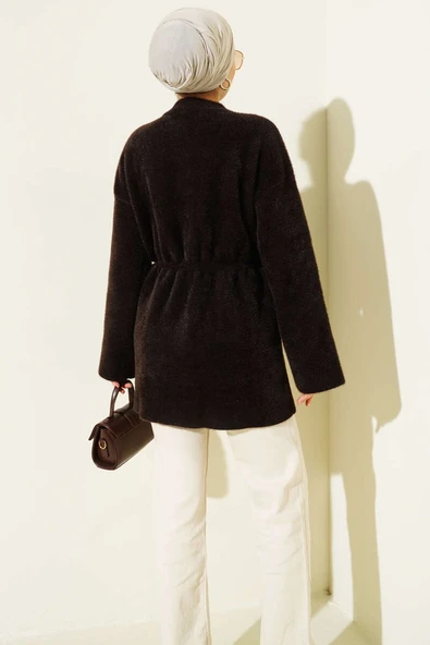 Gold Düğmeli Sakallı Triko Hırka Kahve - Resim 3