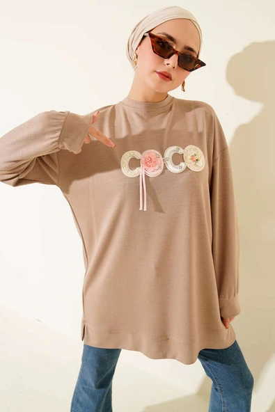 Loyşa Coco Yazı Süslemeli Tunik Bej ürün görseli