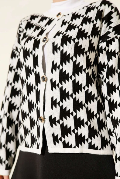 Desenli Düğmeli Triko Hırka Beyaz - Resim 4