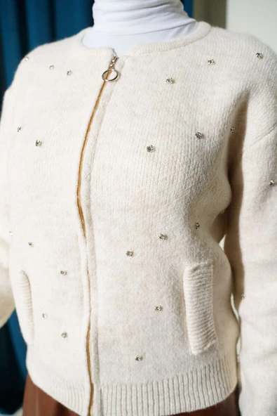 Taşlı Fermuarlı Kısa Triko Hırka Taş - Resim 4