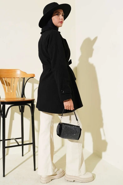 Kruvaze Yaka Kuşak Detaylı Kısa Kaşe Kaban Siyah - Resim 3