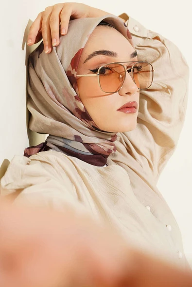 Fiori Desen Lina Eşarp Kahve ürün görseli 1