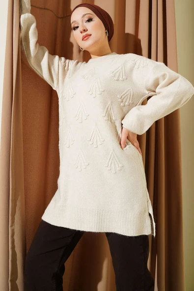 Kiraz Salkımlı Kabartma Yumoş Triko Tunik Taş ürün görseli