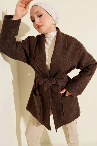 Çift Cepli Kruvaze Kuşaklı Kısa Kaban Kahve ürün görseli 1