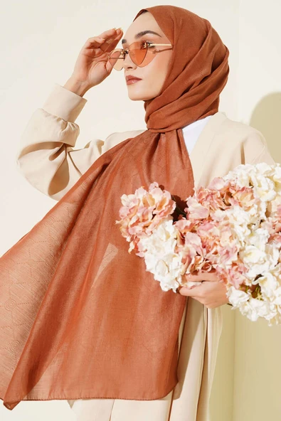 Desenli Monogram Şal Taba ürün görseli 1