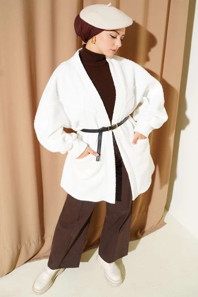 Yarasa Kol Kemerli Buklet Ceket Beyaz ürün görseli 1