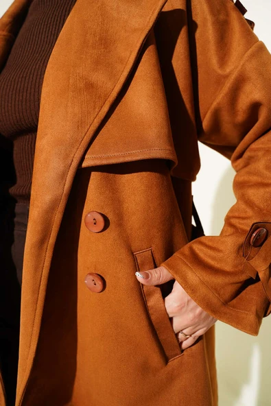 Süet Pelerinli Kuşaklı Trençkot Taba - Resim 4