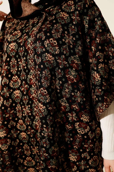 Kilim Desen Kapüşonlu Panço Siyah Kahve - Resim 4
