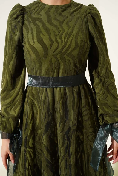 Dalga Desen Tül Kuşak Abiye Elbise Haki - Resim 4