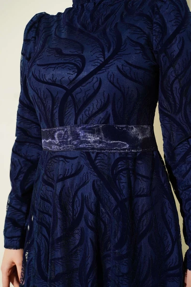 Kendinden Desenli Tül Kuşak Abiye Elbise Lacivert - Resim 4