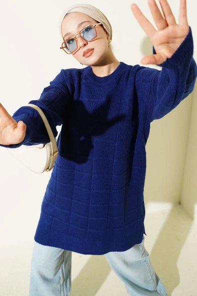 Kare Desenli Yumoş Triko Tunik Lacivert ürün görseli