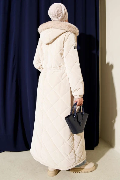 Bel Tünelli Kapüşonlu Kapitone Mont Taş - Resim 3