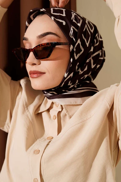 Desenli Acı Kahve Serisi Eşarp Asorti 1 - Resim 2