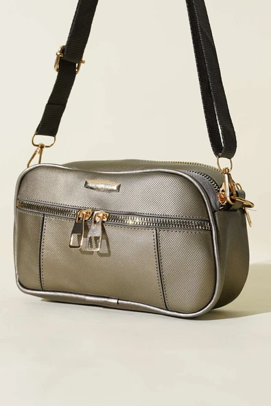 Dört Bölmeli Fermuarlı Çanta Platin ürün görseli 1