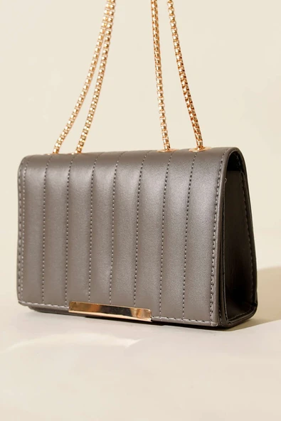 Zincir Askılı Dikdörtgen Çanta Platin ürün görseli