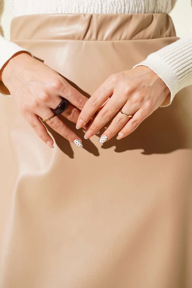 Bel Lastikli Kloş Basic Deri Etek Bej - Resim 4